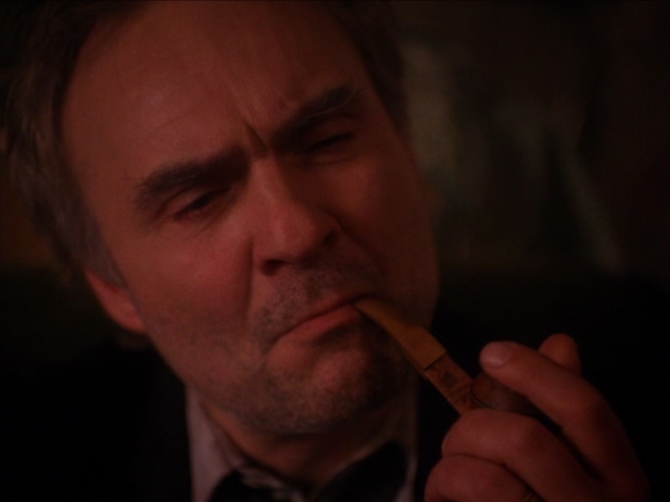 Уиндом эрл твин пикс. Уиндом эрл твин пикс. Эрл пикс. Уиндом эрл. Кеннет уэлш твин пикс.