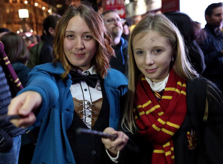 Warner Bros cracks down on Harry Potter fan events