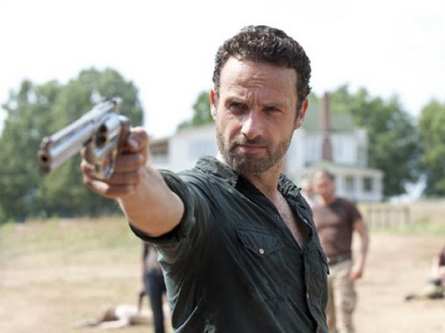 The Walking Dead: Andrew Lincoln planned to leave sooner